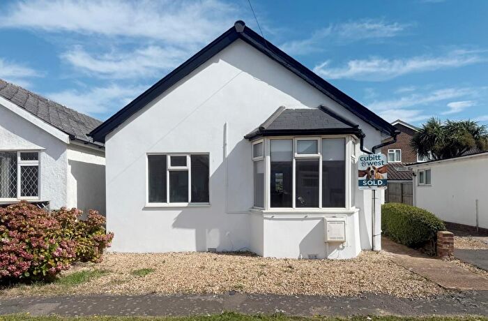 3 Bedroom Detached House For Sale In Slindon Avenue, Peacehaven, East Sussex, BN10