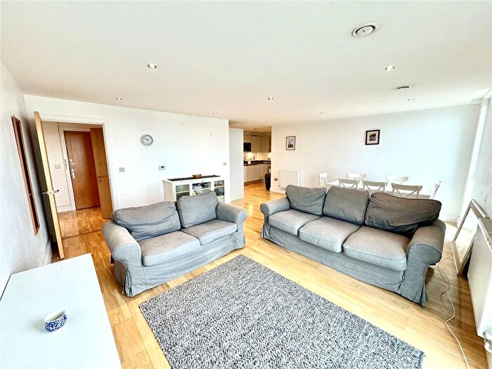 4 Bedroom Flat To Rent In Seager Place, London, SE8