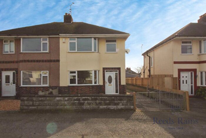 3 Bedroom Semi-Detached House To Rent In Brynhyfryd Avenue, Rhyl, Denbighshire, LL18