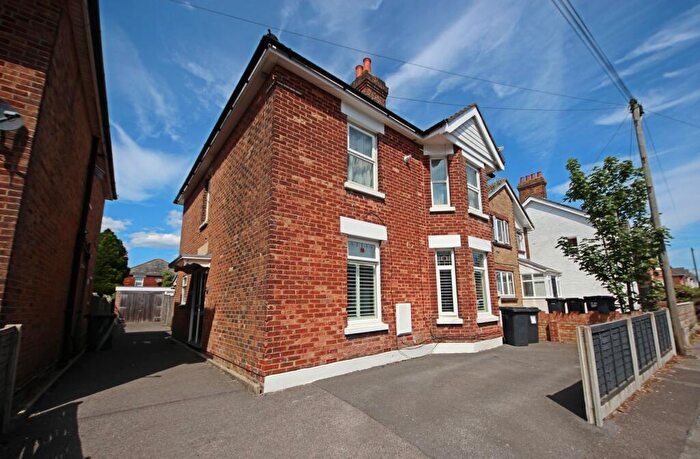 2 Bedroom Flat To Rent In Castle Road, Winton, Bournemouth, BH9