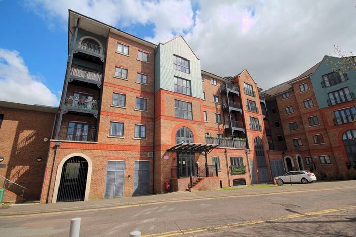 2 Bedroom Flat To Rent In Medway Wharf Road, Tonbridge, TN9