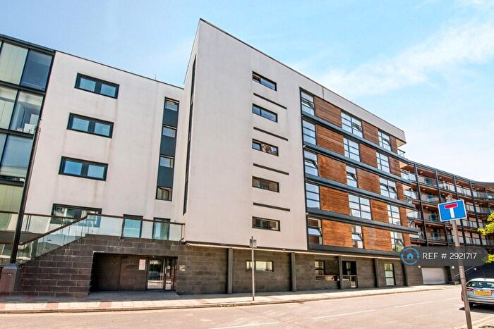 2 Bedroom Flat To Rent In Channelsea Road, London, E15