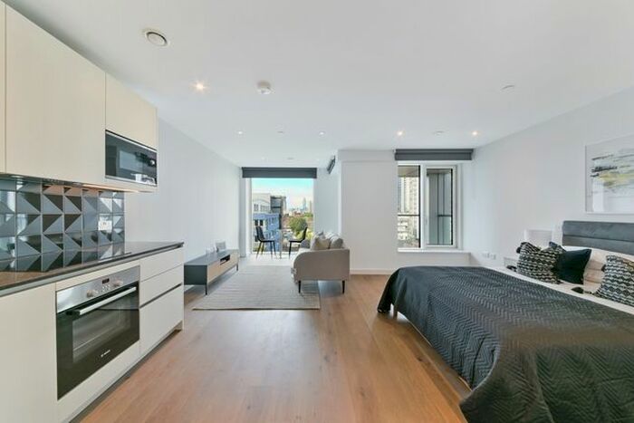 Studio To Rent In Hurlock Heights, Deacon Street, Elephant Amp; Castle, London, SE17