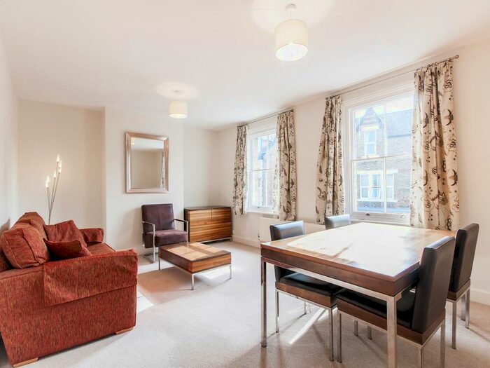 1 Bedroom Flat To Rent In Walton Crescent, Oxford, OX1