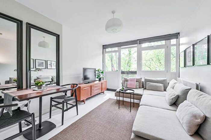 1 Bedroom Flat To Rent In Wenlock Street, Islington, London, N1