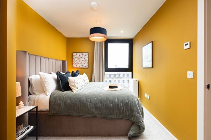 1 Bedroom Apartment To Rent In Holland Street, Glasgow, G2