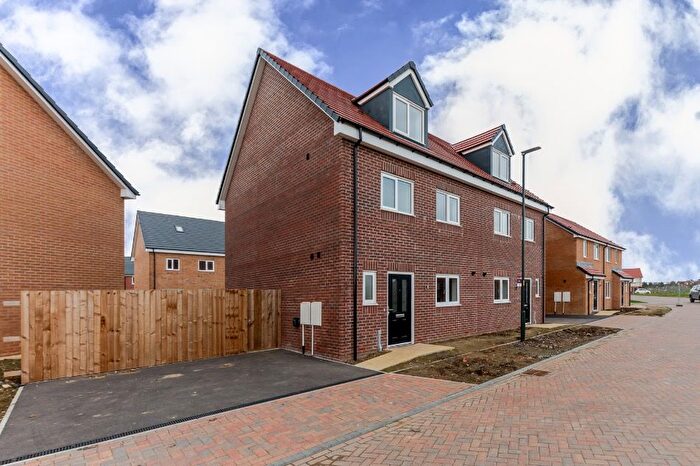 4 Bedroom Semi-Detached House For Sale In Trawler Drive, Scartho Top, Grimsby, DN33