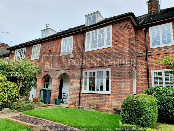 3 Bedroom Terraced House To Rent In Cascade Avenue, Muswell Hill, N10