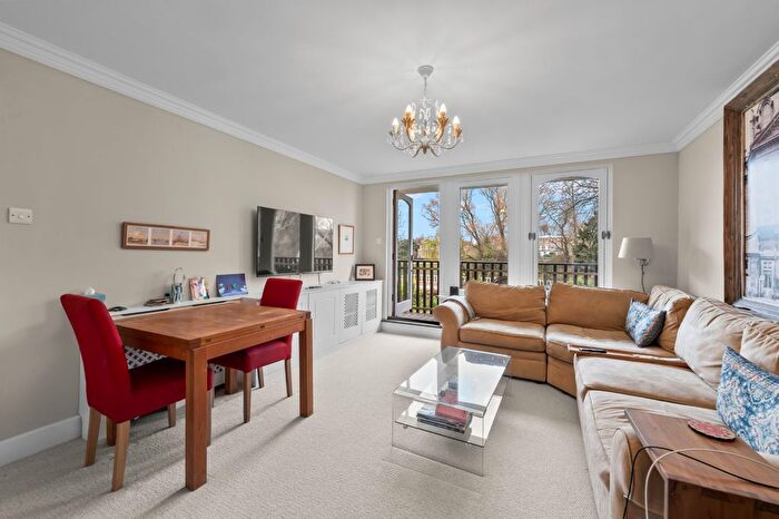 1 Bedroom Flat To Rent In Willoughby Road, Twickenham, TW1