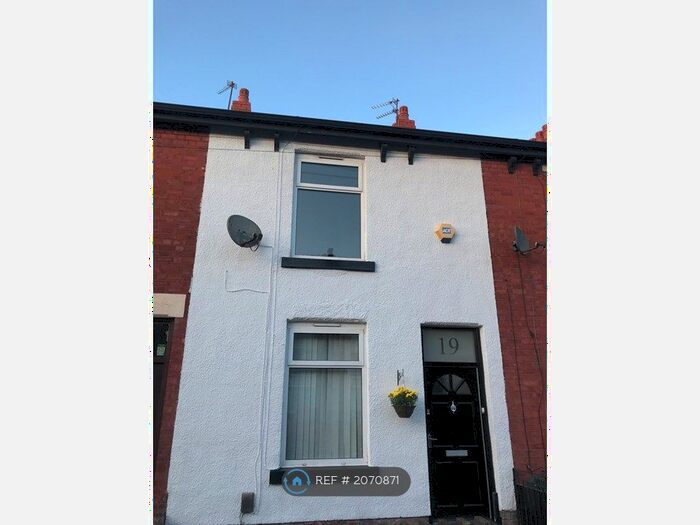 2 Bedroom Terraced House To Rent In Lingard Street, Stockport, SK5