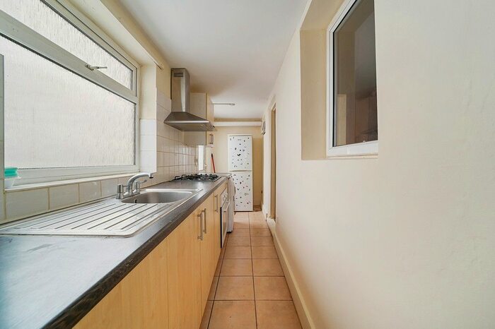 1 Bedroom Flat To Rent In King Edward Road, London E17