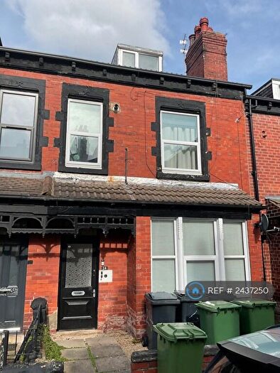1 Bedroom Flat To Rent In Roman Place, Leeds, LS8