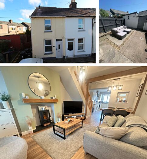 3 Bedroom Terraced House For Sale In Newmarch Street, Brecon, LD3