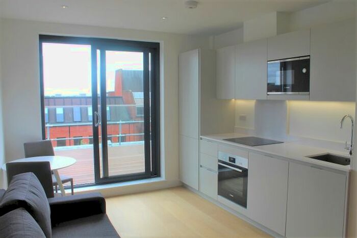 1 Bedroom Flat To Rent In Eastern Road, Romford, Essex, RM1