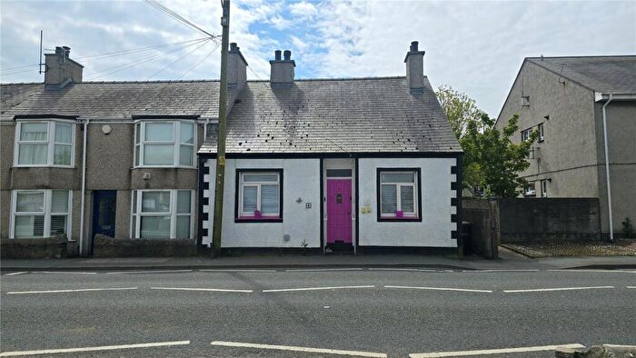 2 Bedroom Bungalow For Sale In London Road, Valley, Holyhead, Isle Of Anglesey, LL65