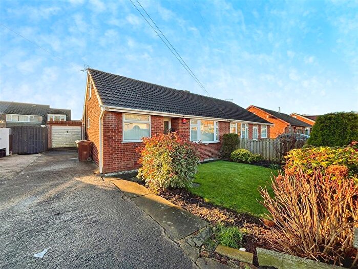 2 Bedroom Semi-detached Bungalow For Sale In Caldene Avenue, Low Moor, Bradford, BD12