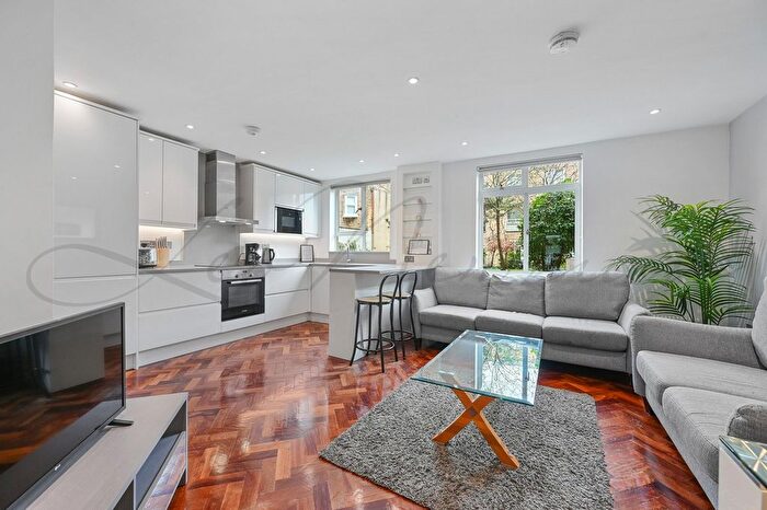 3 Bedroom Flat To Rent In Wimpole Street, Marylebone, W1G