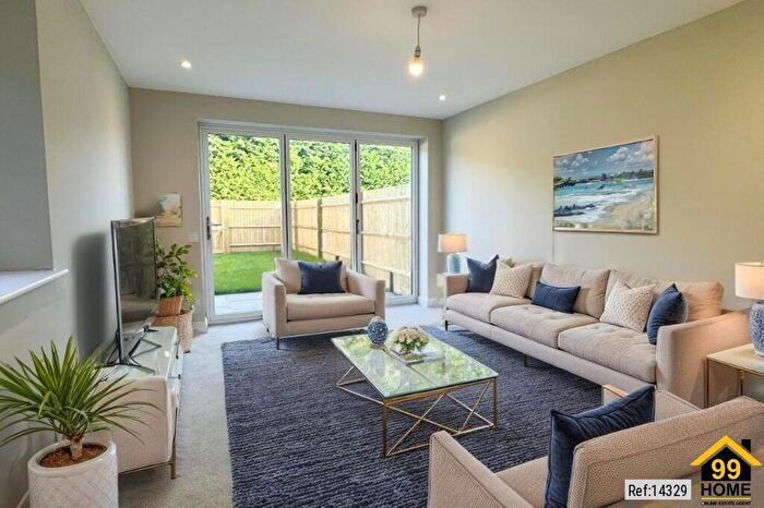 3 Bedroom Terraced House For Sale In Thame Road, Long Crendon, Buckinghamshire, HP18