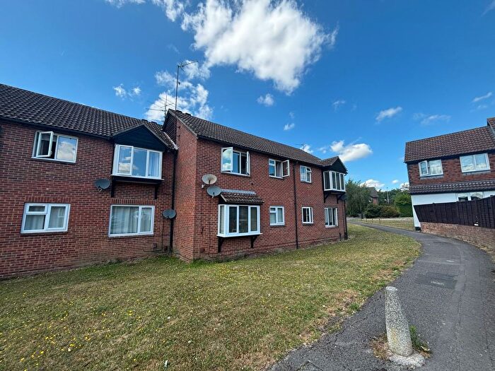 1 Bedroom Maisonette To Rent In Caistor Close, Calcot, Reading, RG31