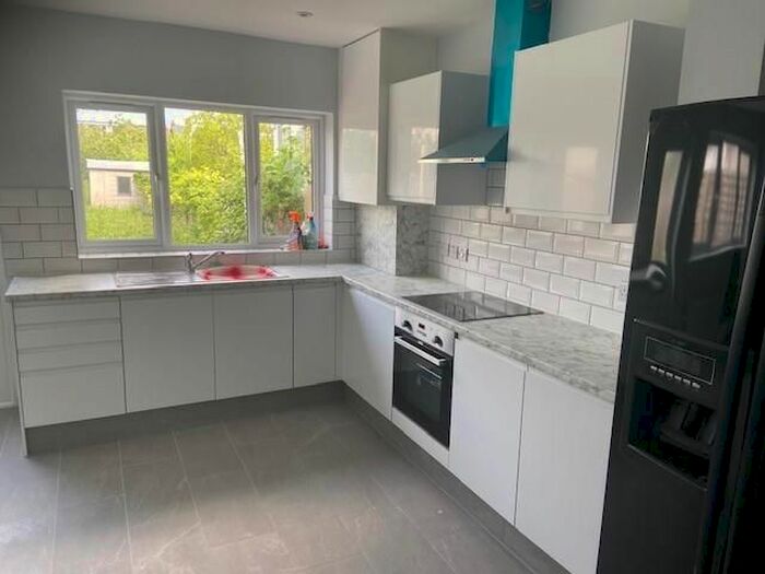 3 Bedroom Property To Rent In Rotherfield Road, Enfield, EN3