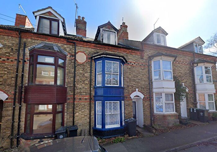 3 Bedroom Terraced House For Sale In Wellington Road, Raunds, Wellingborough, Northamptonshire, NN9