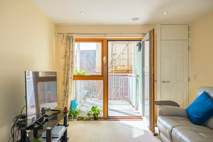 2 Bedroom Flat For Sale In Ducrow Court, St Pauls, BS2