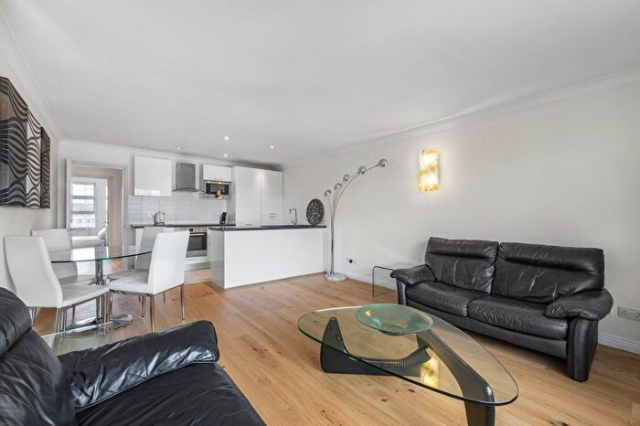 2 Bedroom Flat To Rent In Burrage Court, Worgan Street, SE16