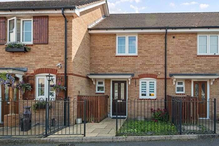2 Bedroom Terraced House For Sale In Crosslands, Rickmansworth, WD3