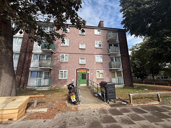 2 Bedroom Flat To Rent In Scotland Green, Tottenham, N17