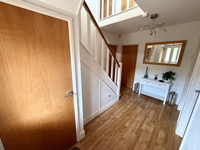 4 Bedroom Detached House For Sale In Upton Way, Broadstone, BH18 - Photo 5