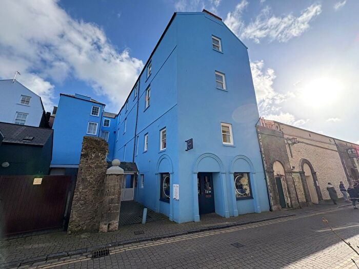2 Bedroom Flat To Rent In Flat, Ashley House, Upper Frog Street, Tenby, Pembrokeshire, SA70