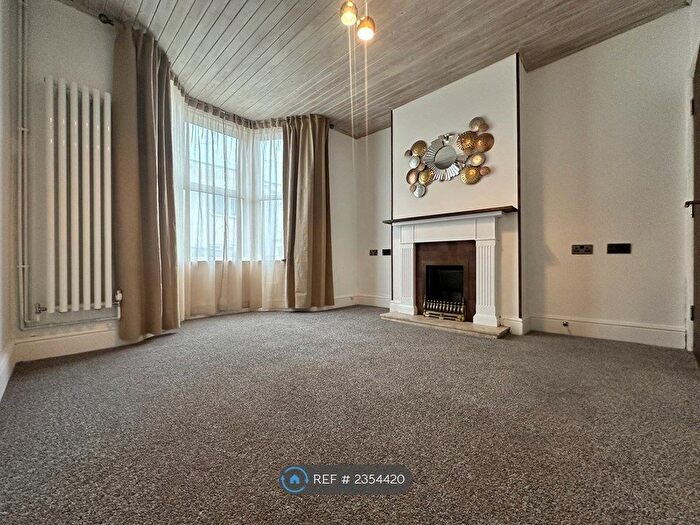 2 Bedroom Terraced House To Rent In Heath Street, Bristol, BS5