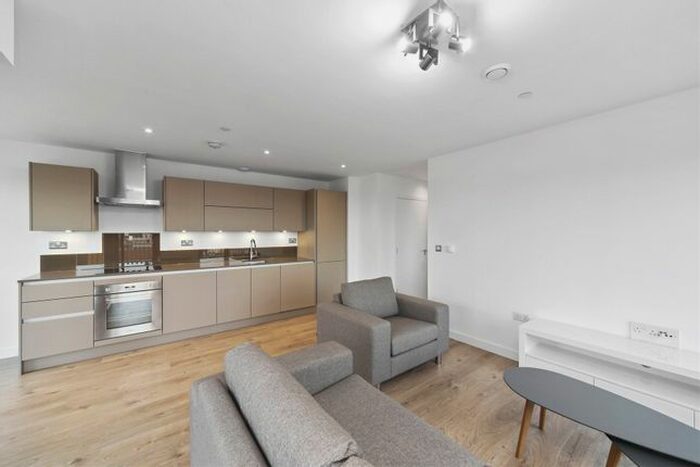 2 Bedroom Flat To Rent In Azure Building, London, E15