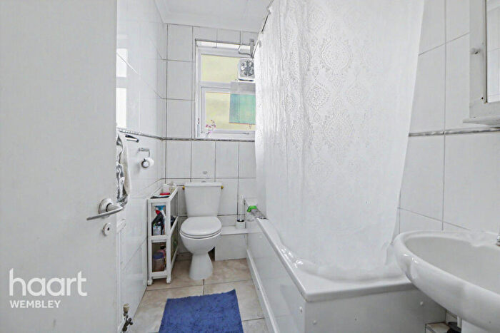 2 Bedroom Flat For Sale In Atherton Heights, Wembley, HA0