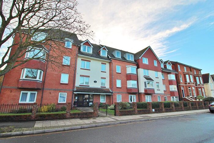 1 Bedroom Apartment For Sale In Granada Road, Southsea, PO4