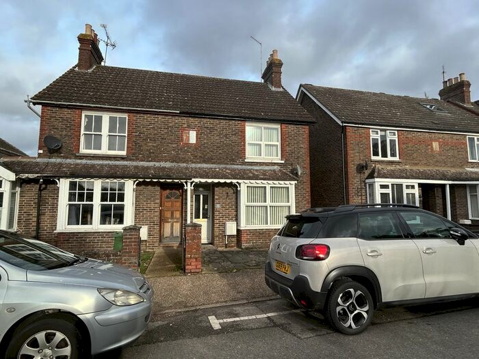 3 Bedroom Property For Sale In Kempshott Road, Horsham, West Sussex, RH12