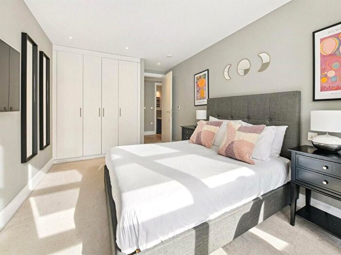 1 Bedroom Flat For Sale In Cable Street, Manchester, M4