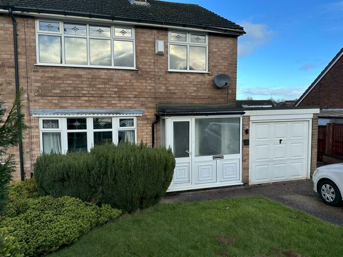 3 Bedroom House To Rent In * Bedroom* Caton Close, Sutton-In-Ashfield, NG17