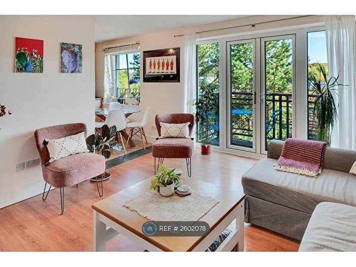 2 Bedroom Flat To Rent In Appin Street, Edinburgh, EH14