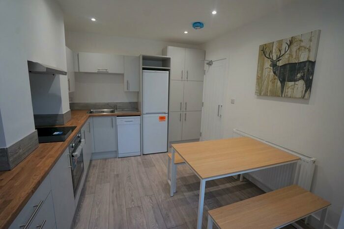 6 Bedroom Semi-Detached House To Rent In Stanley Avenue, Filton, Bristol, BS34