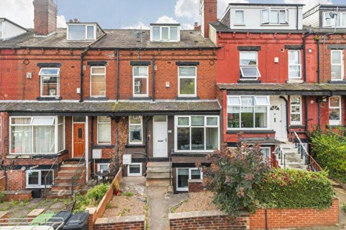 5 Bedroom Terraced House For Sale In Stanmore View, Burley, Leeds, LS4