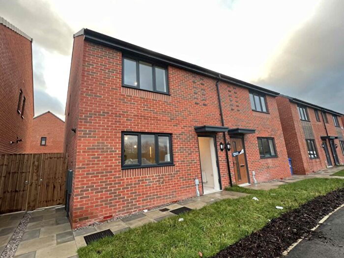 3 Bedroom Semi-Detached House To Rent In Poppy Lane, Salford, M6