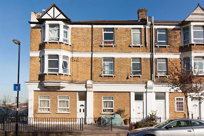 2 Bedroom Flat To Rent In Wells House Road, London, NW10
