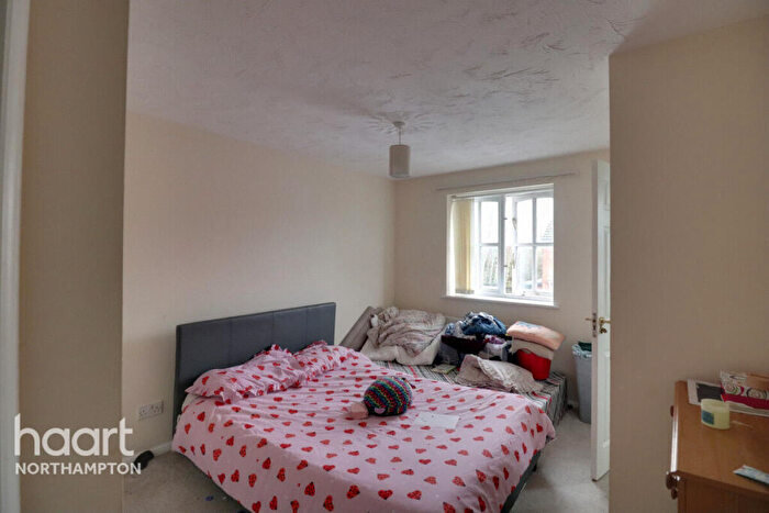 2 Bedroom Terraced House To Rent In Jasmine Gardens, Rushden, NN10