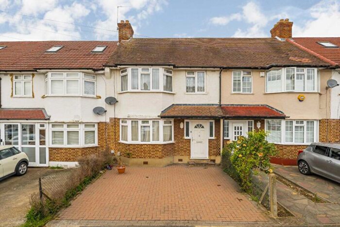 3 Bedroom Terraced House For Sale In Holly Way, Mitcham, CR4