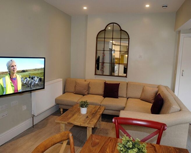 5 Bedroom Terraced House To Rent In Old Park Road, Exeter, EX4