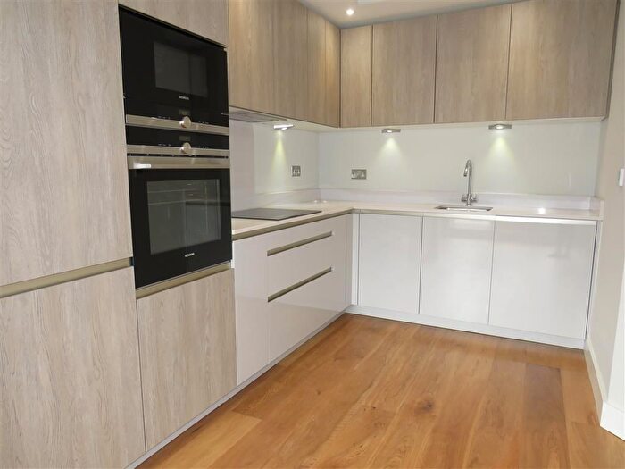 2 Bedroom Flat To Rent In Avenue Road, Leamington Spa, CV31