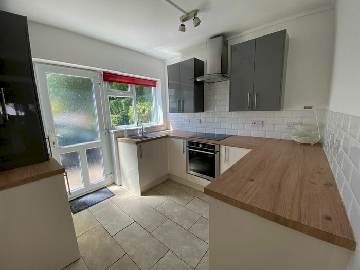 2 Bedroom Property To Rent In Church Road, Whitchurch, Cardiff, CF14