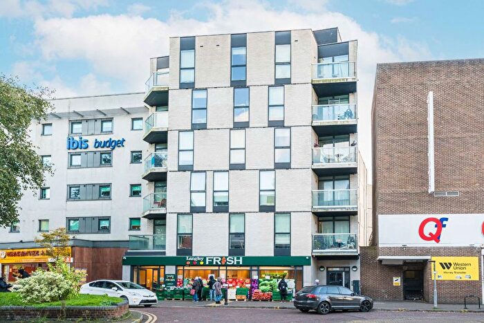 1 Bedroom Flat To Rent In Staines Road, Hounslow, TW3