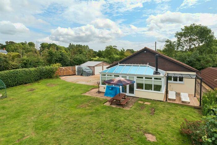 4 Bedroom Bungalow For Sale In Woodbury Salterton, Exeter, EX5